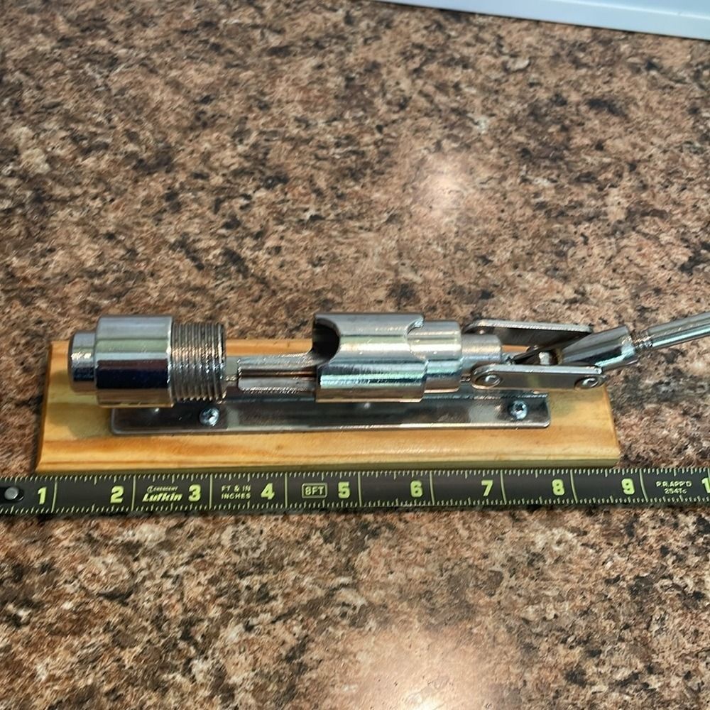 Nut‎ Shell-Off Tool in Green Box - Picture 8 of 10